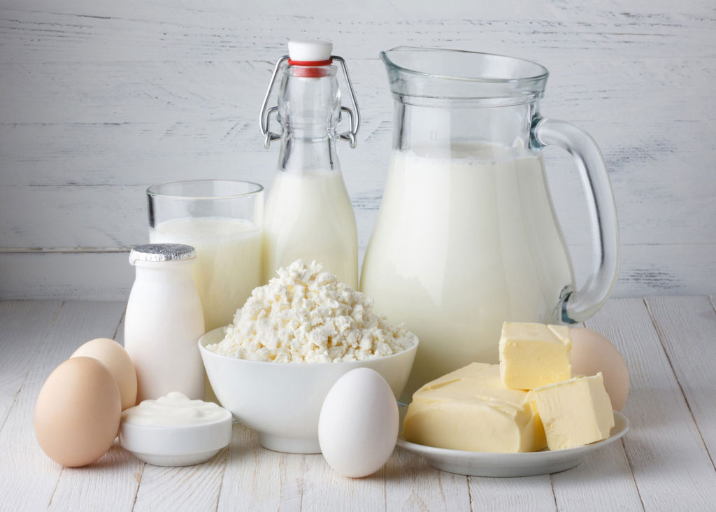 Sữa tươi uống hằng ngày không đường đắp mặt nạ từ sữa tươi và khoai lang