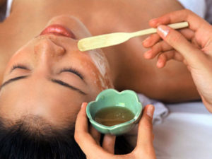 4-cach-cham-soc-mun-khong-de-lai-vet-tham